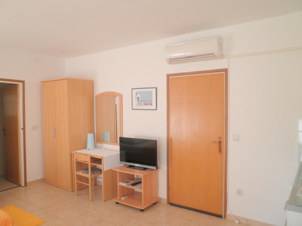 Apartment Zlata Rab Town Exteriör bild