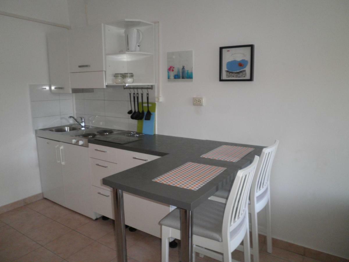 Apartment Zlata Rab Town Exteriör bild